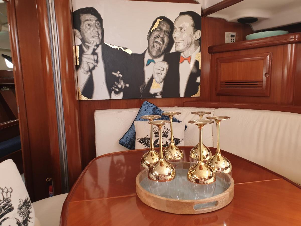 Luxury Yacht Stay "White Dove" Sleeps 6 Gibraltar Extérieur photo