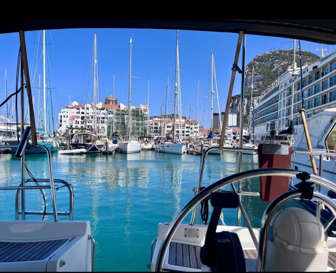 Luxury Yacht Stay "White Dove" Sleeps 6 Gibraltar Extérieur photo